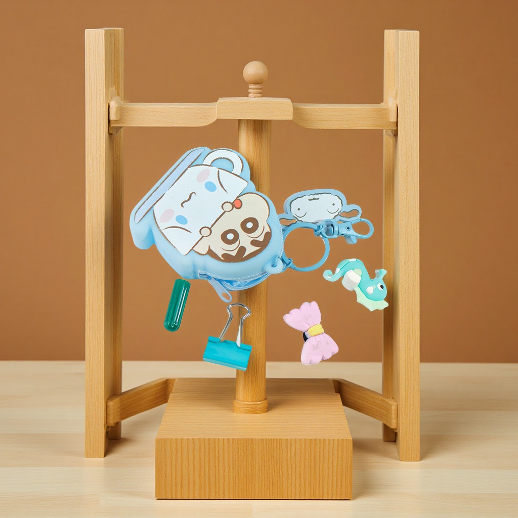 Japanese-style anime Crayon Shin-chan silicone coin purse, mini portable earphone storage case, creative all-in-one accessory in stock Specification image