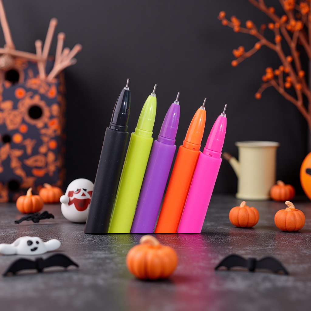 Cross-border best-selling Halloween silicone teething gel pen, pumpkin, bat, ghost, funny and creative stationery, student supplies Application Scenario