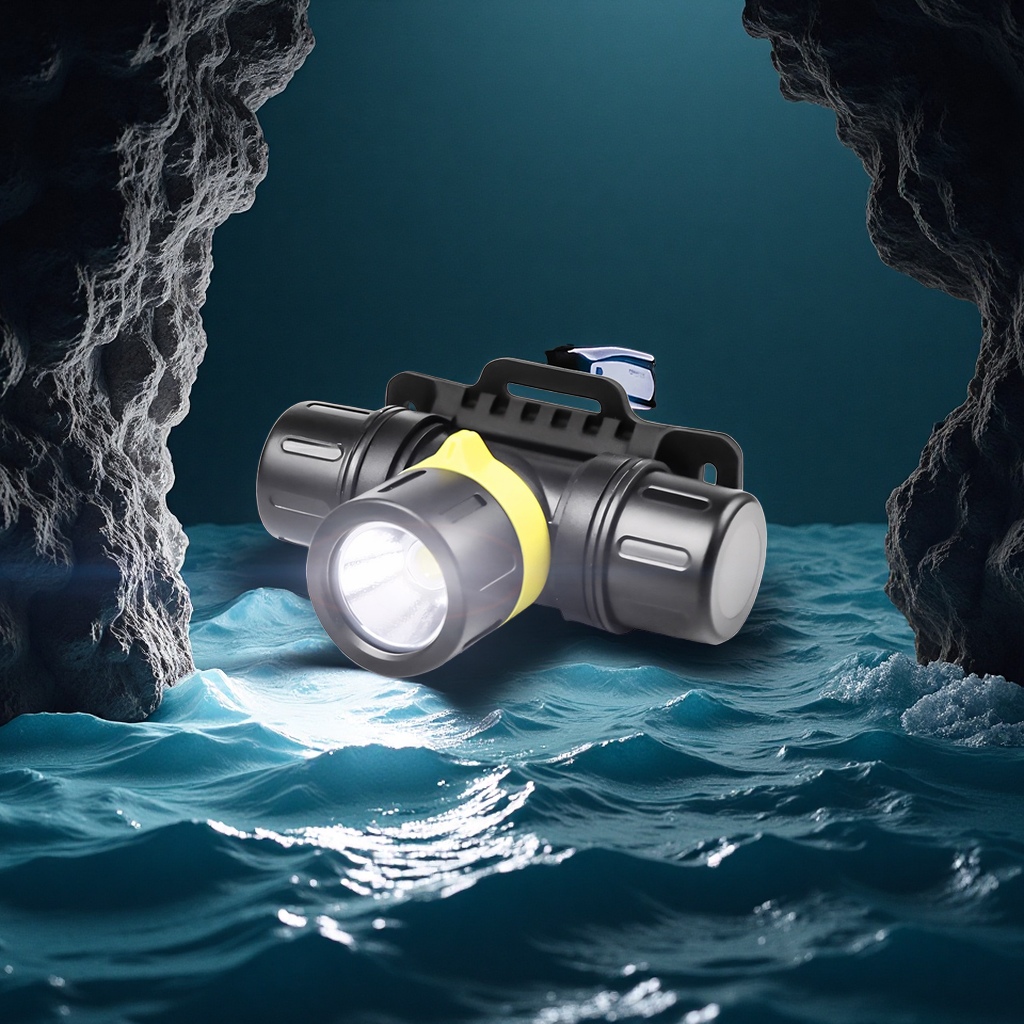 The new cross-border XHP70 diving headlamp is a head-mounted high-intensity digital display charging case, a professional diving flashlight for both water and land use details Picture