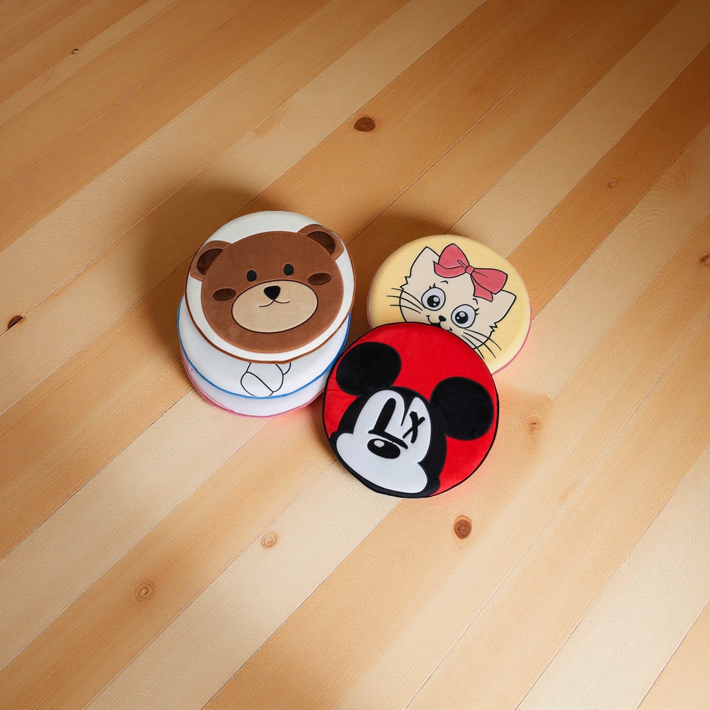 New Japanese-style round tatami seat cushions, cartoon memory foam cushions, office and home floor cushions, chair cushions, and buttock cushions Application Scenario