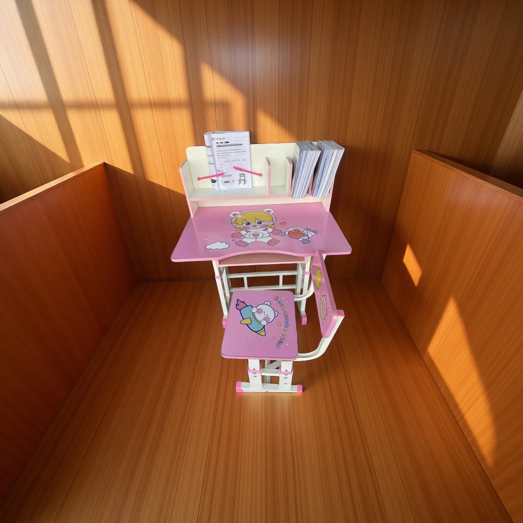 学习课桌椅产品图