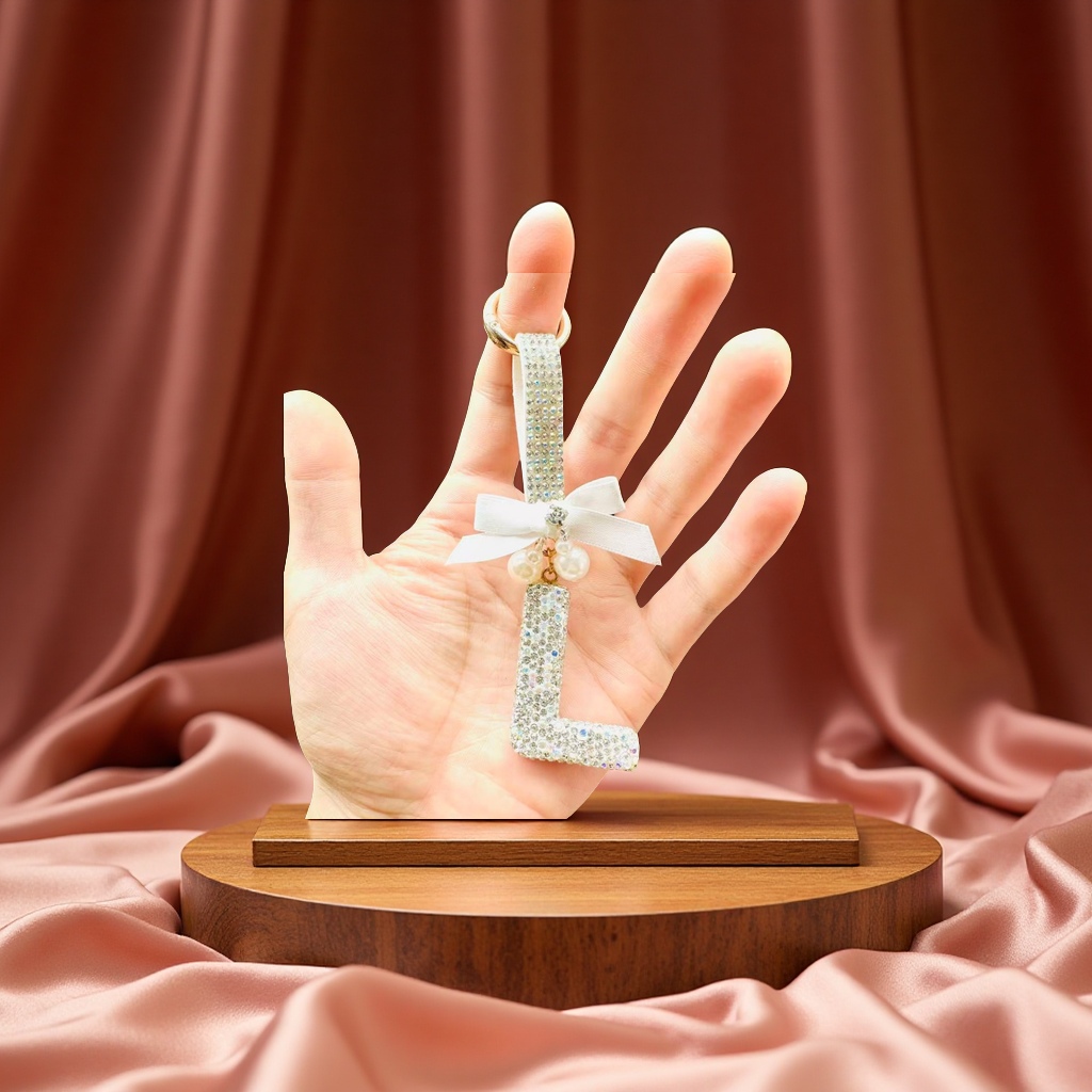 创意陶泥满钻蝴蝶结英文字母钥匙扣包包挂件汽车摆件字母装饰品