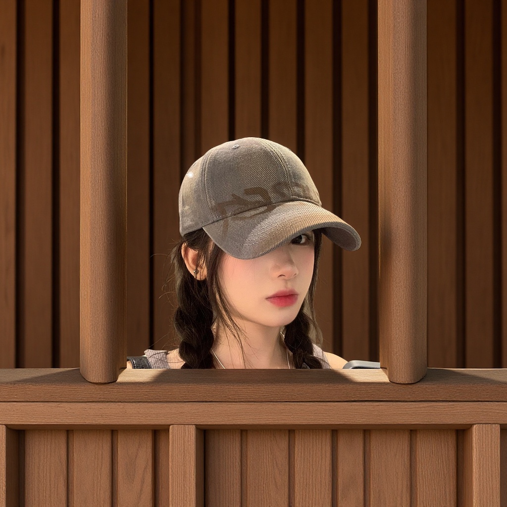 American retro letter grey baseball cap for women, wide brim, big face to show off, small baseball cap, versatile, big head circumference hat, clothing accessories details Picture