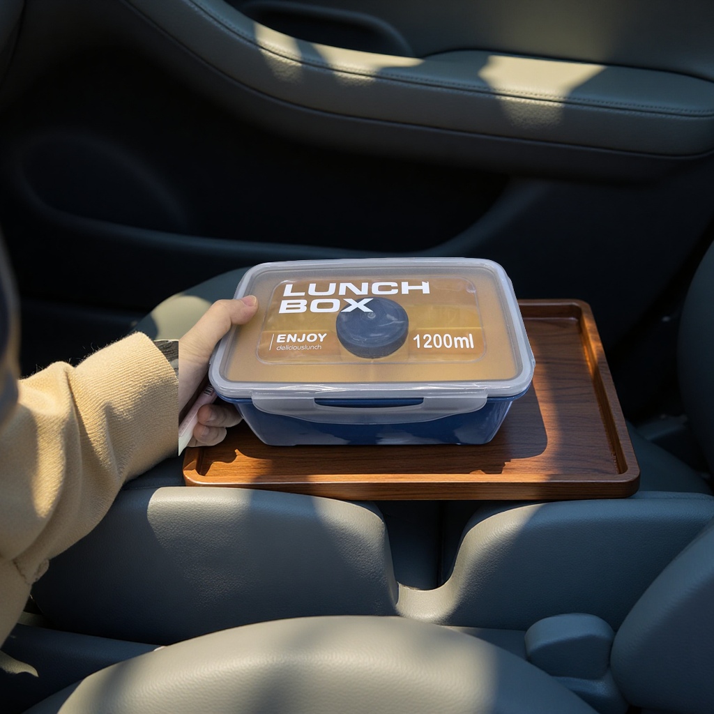 A variety of pet cartoon insulated bags, lunch bags, hand-held boxed meal bags, portable insulated and cold-keeping pet-specific bags are available for selection Application Scenario