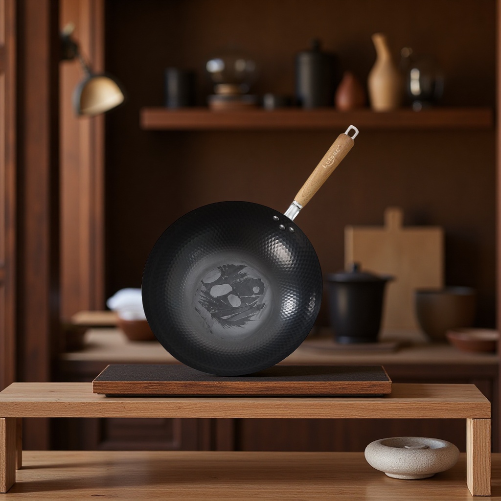 Zhangqiu iron wok with hammer texture, no coating, non-stick mini flat-bottomed cooking wok, the same style for household daily necessities and supermarkets Item Picture