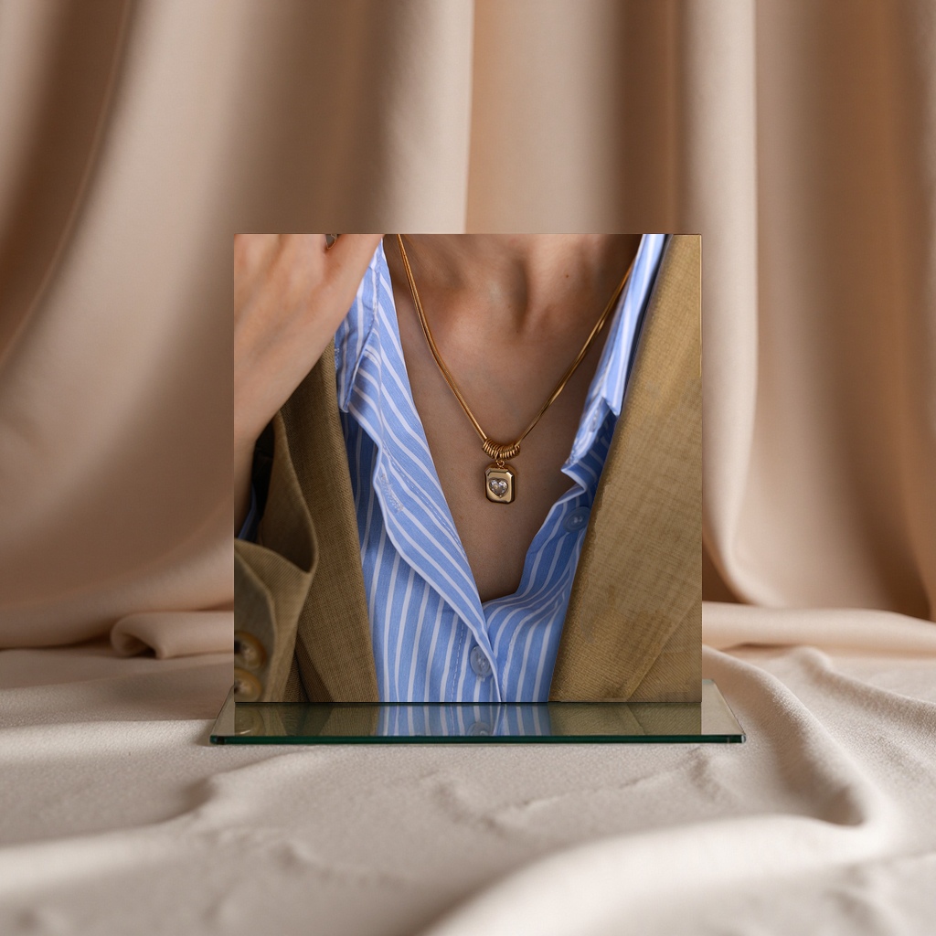 European and American retro style heart heart double-layer chain titanium steel necklace, fashionable and light luxury collarbone chain in stock accessory necklace