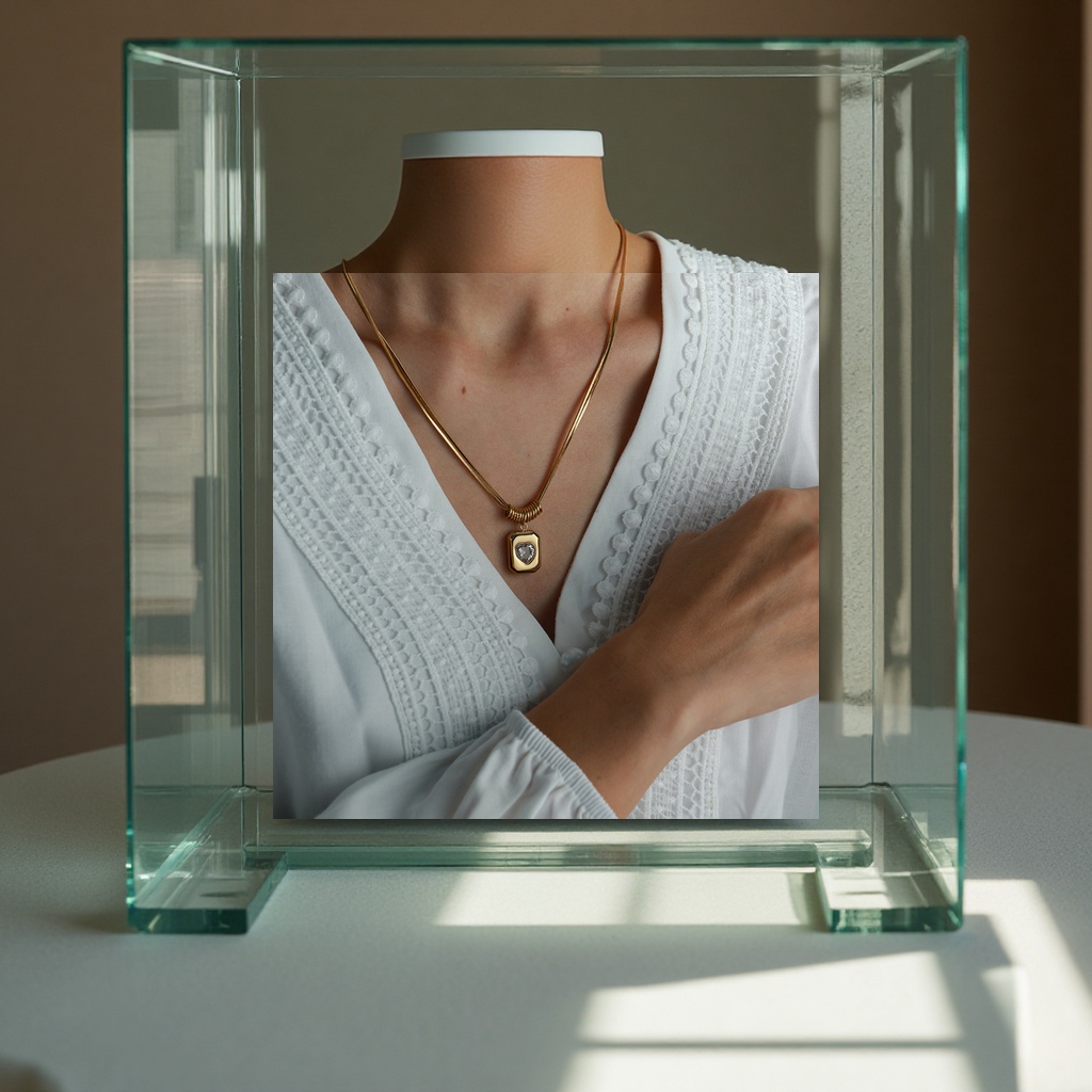 European and American retro style heart heart double-layer chain titanium steel necklace, fashionable and light luxury collarbone chain in stock accessory necklace Specification image