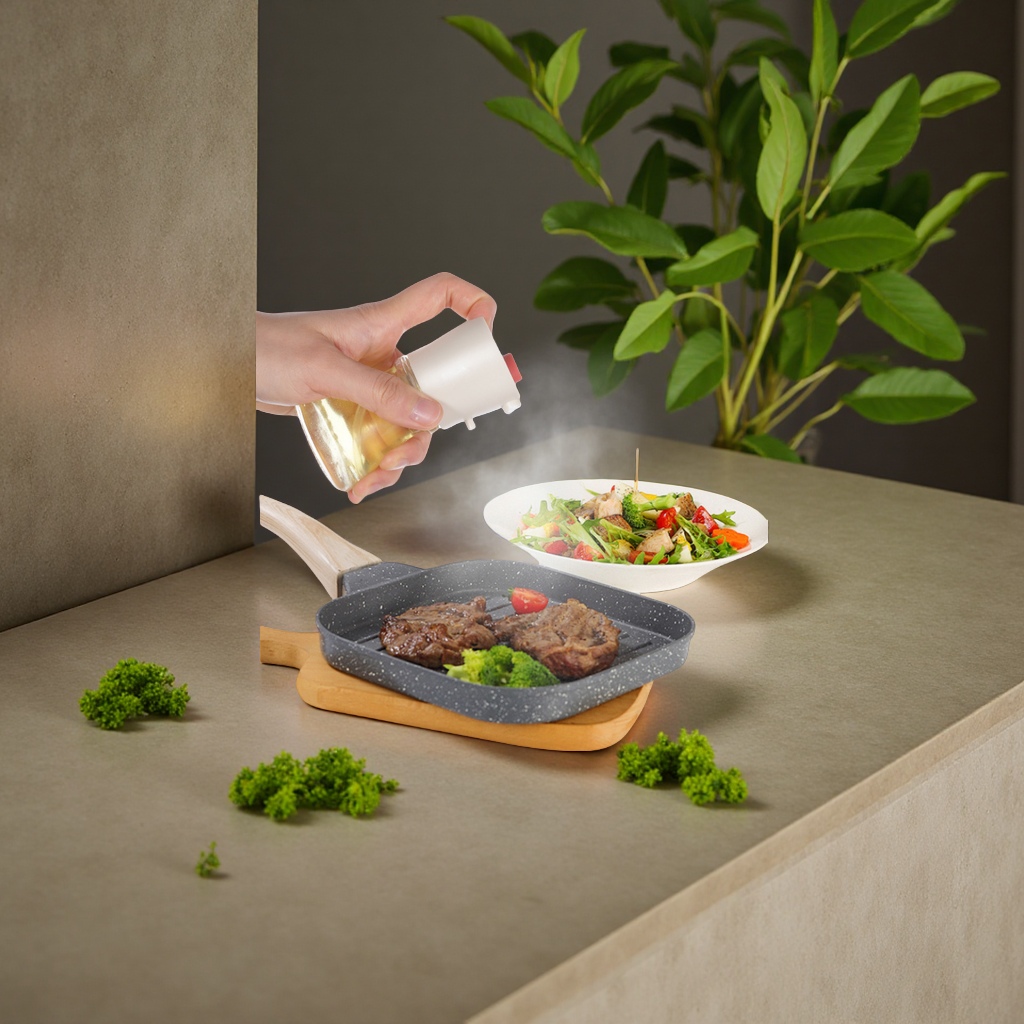 Controllable quantitative spray and drip integrated oil pot, kitchen leak-proof and non-hanging soy sauce seasoning glass jar wholesale daily necessities details Picture