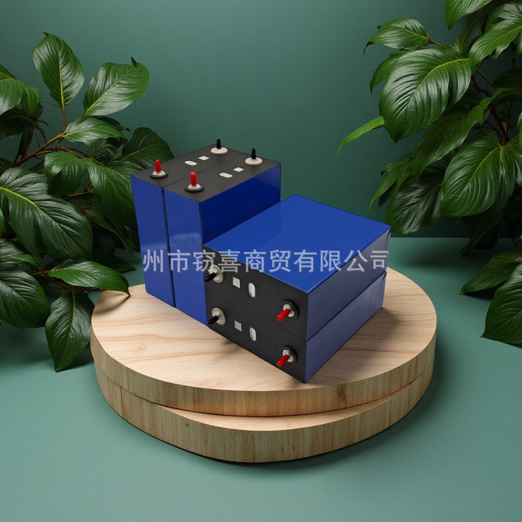 Chuneng nueva batería de fosfato de hierro de litio 3.2V314Ah almacenamiento de energía solar gran célula eléctrica eléctrica details Picture