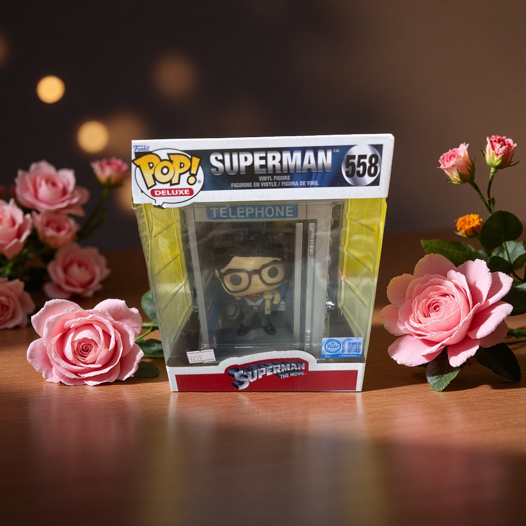 pop Superman figurines, exquisite models, anime merchandise, realistic designs, collectible ornaments and gifts details Picture