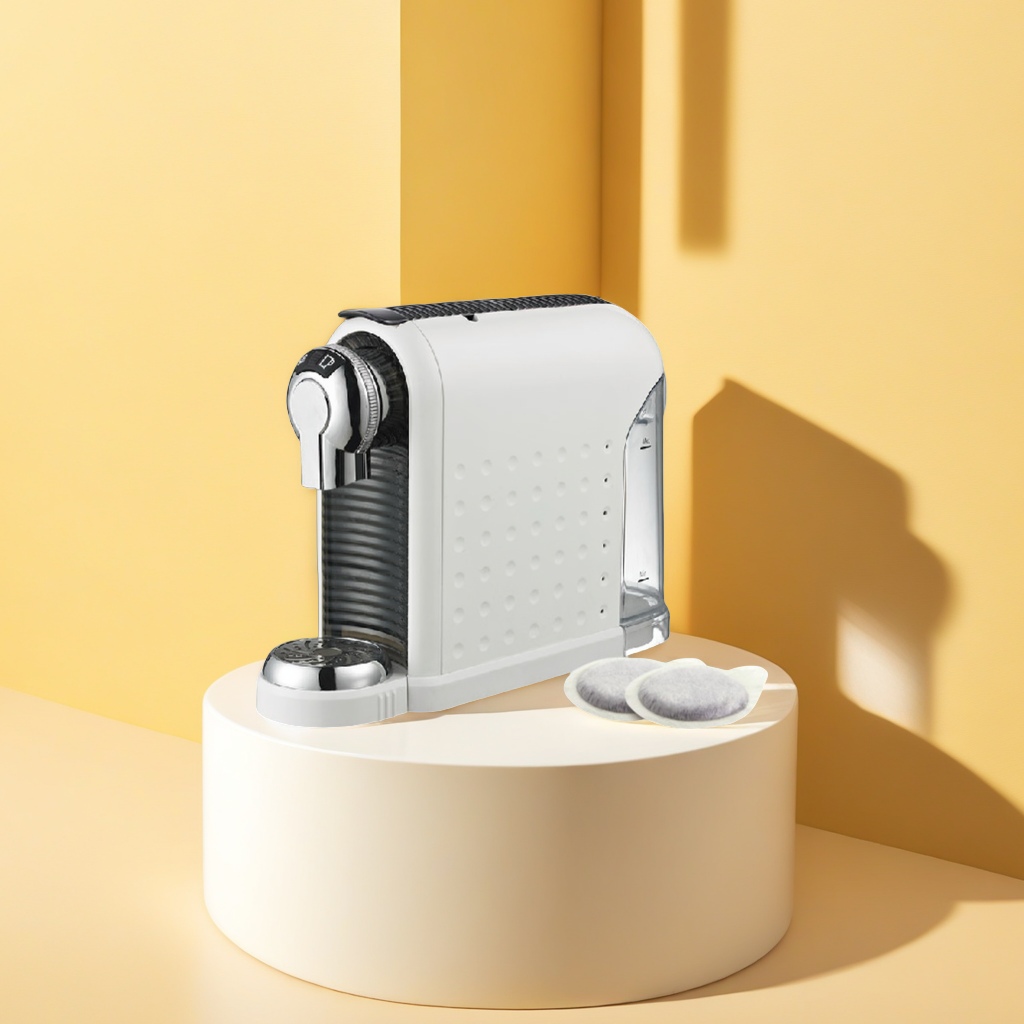 The coffee machine is rich in aroma, multi-functional and easy to operate. It can quickly brew coffee and is suitable for home and office use