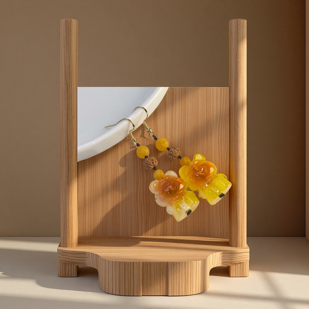 Cute bracelet, women's fashionable jewelry, violent bear chicken oil yellow earrings, camphor wood ear ring, trendy and versatile cute bracelet Specification image