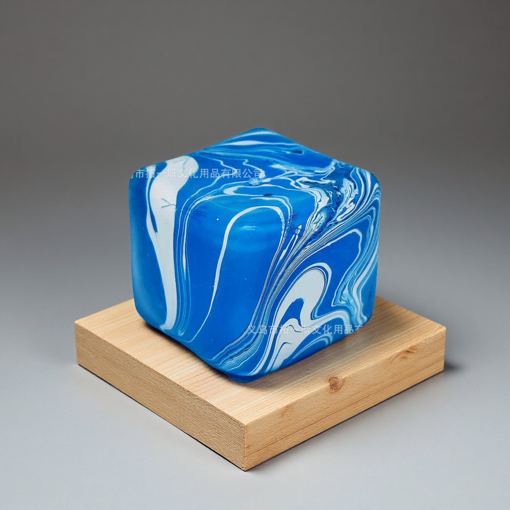 Amazon's NeeDoh flow pattern square maltose pinch TPR stress-relieving squeeze toy is selling well in foreign trade. It's a new and unique stress-relieving toy Item Picture