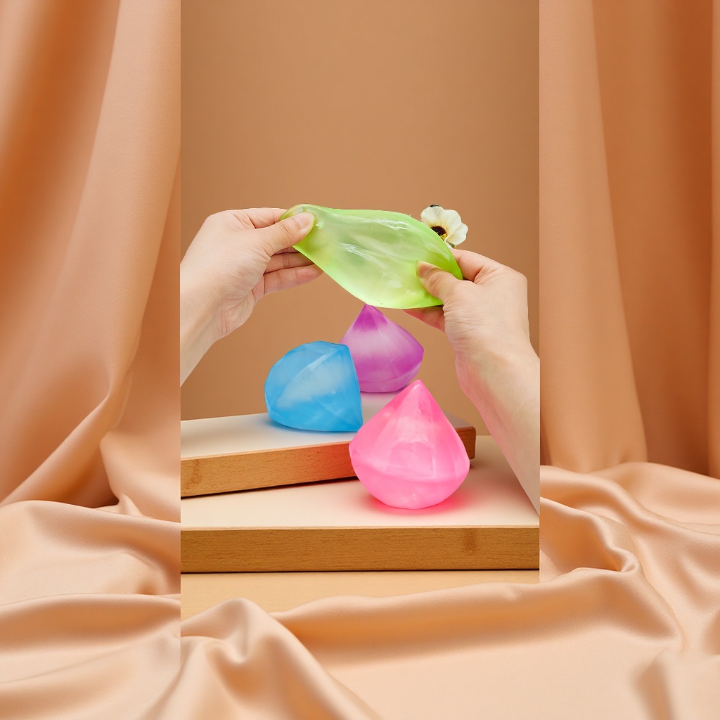 Diamond maltose pinching balls, children's stress-relieving toys, slow rebound release balls, factory wholesale, new and unique toys Application Scenario