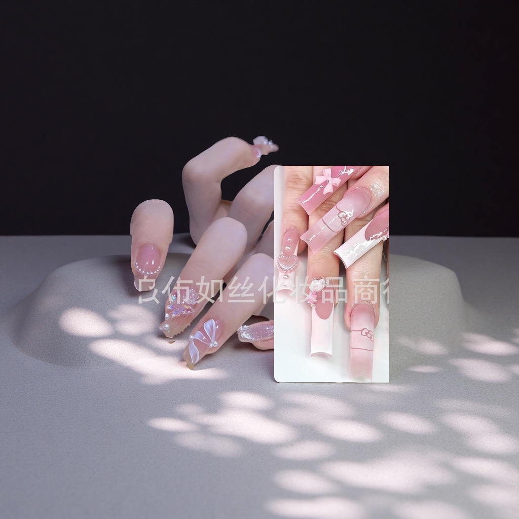 美甲饰品实物图