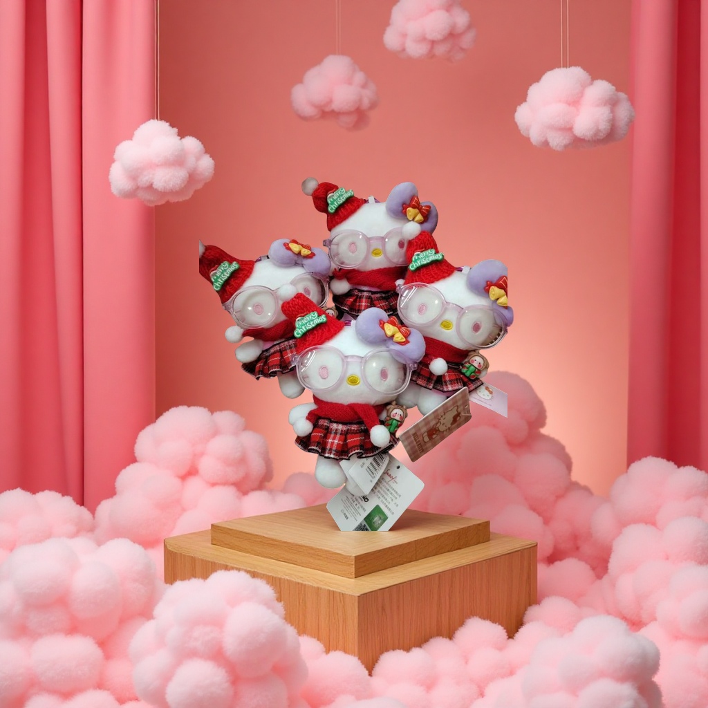 Hanging baby cribs, keychains, glass dolls, wind chimes, baby strollers, baby decorations, Children's Day gifts