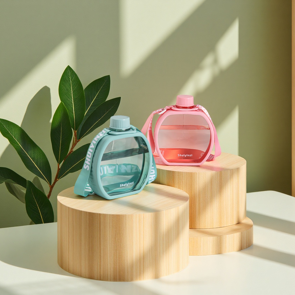 简约小巧纯色塑料水杯男女学生运动便携斜跨太空杯日用百货热水壶