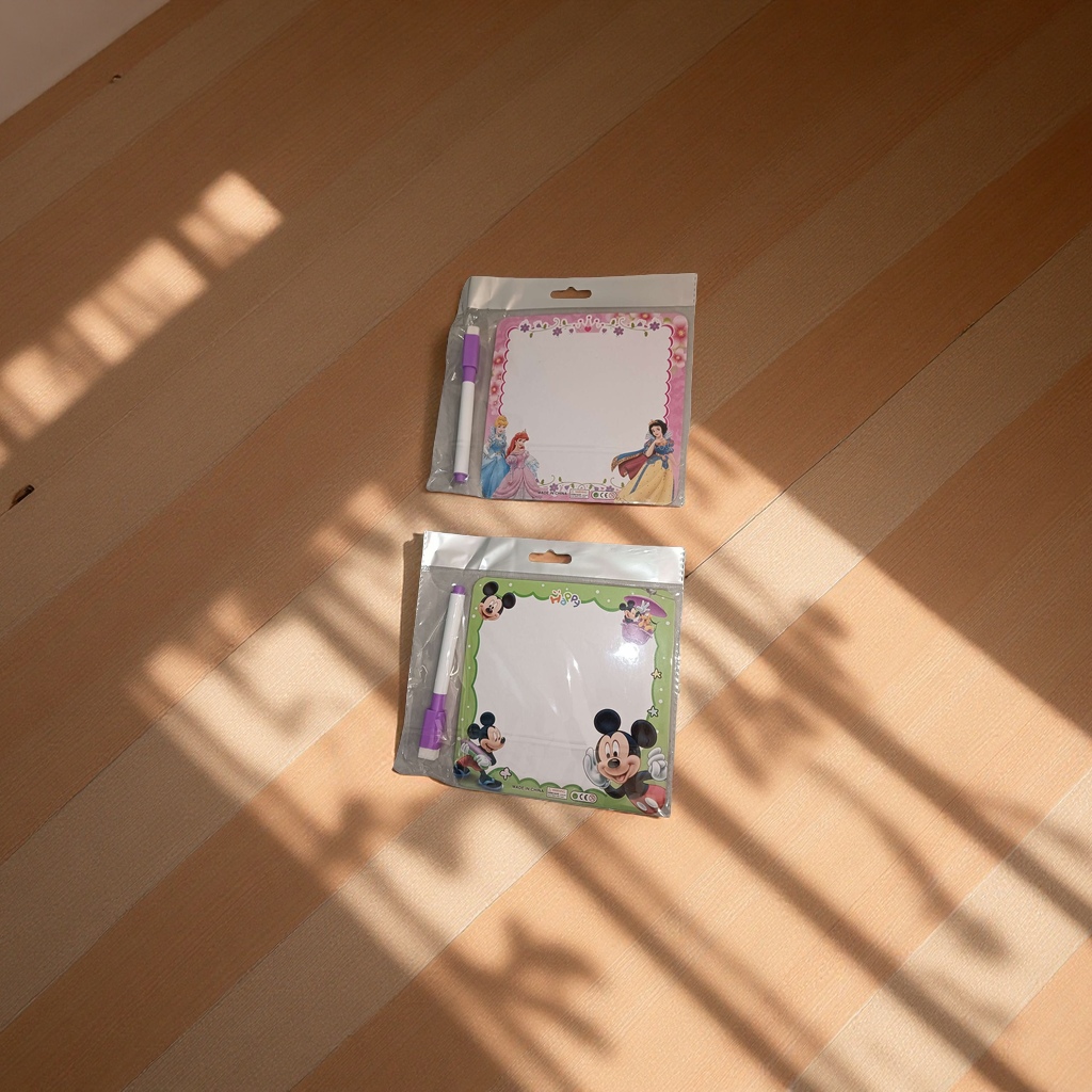 Children's LCD drawing board, cartoon handwriting screen drawing board, portable LCD screen drawing tool