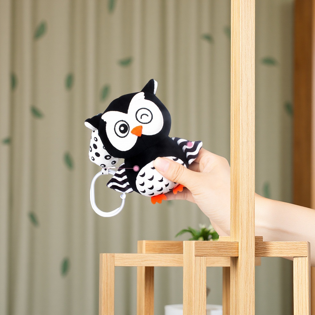 Black and White forest animal wind chime infant and toddler toy, 0-1 year old early education enlightenment hand-cranked pendant, soothing baby sensory training details Picture