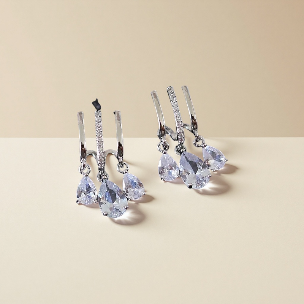 水滴耳环简约时尚耳饰女气质百搭个性潮流耳坠耳饰品女款配饰礼物