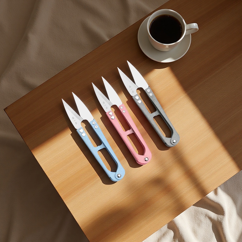 张小泉正宗小剪刀专业防滑柄耐用线头十字绣裁缝纱剪家用剪子产品图