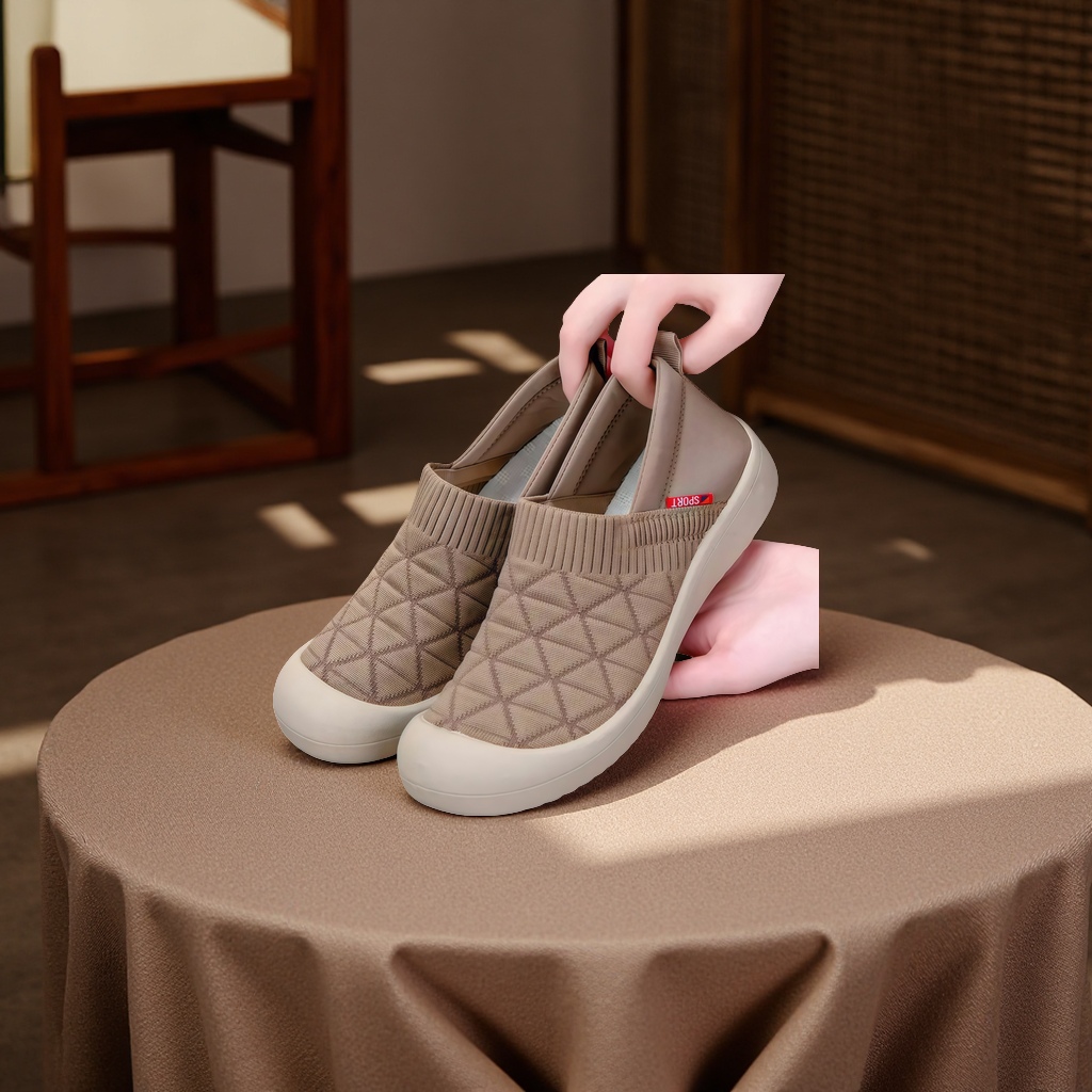 老北京布鞋女鞋秋季新款单鞋一脚蹬平底妈妈鞋舒适软底休闲运动鞋