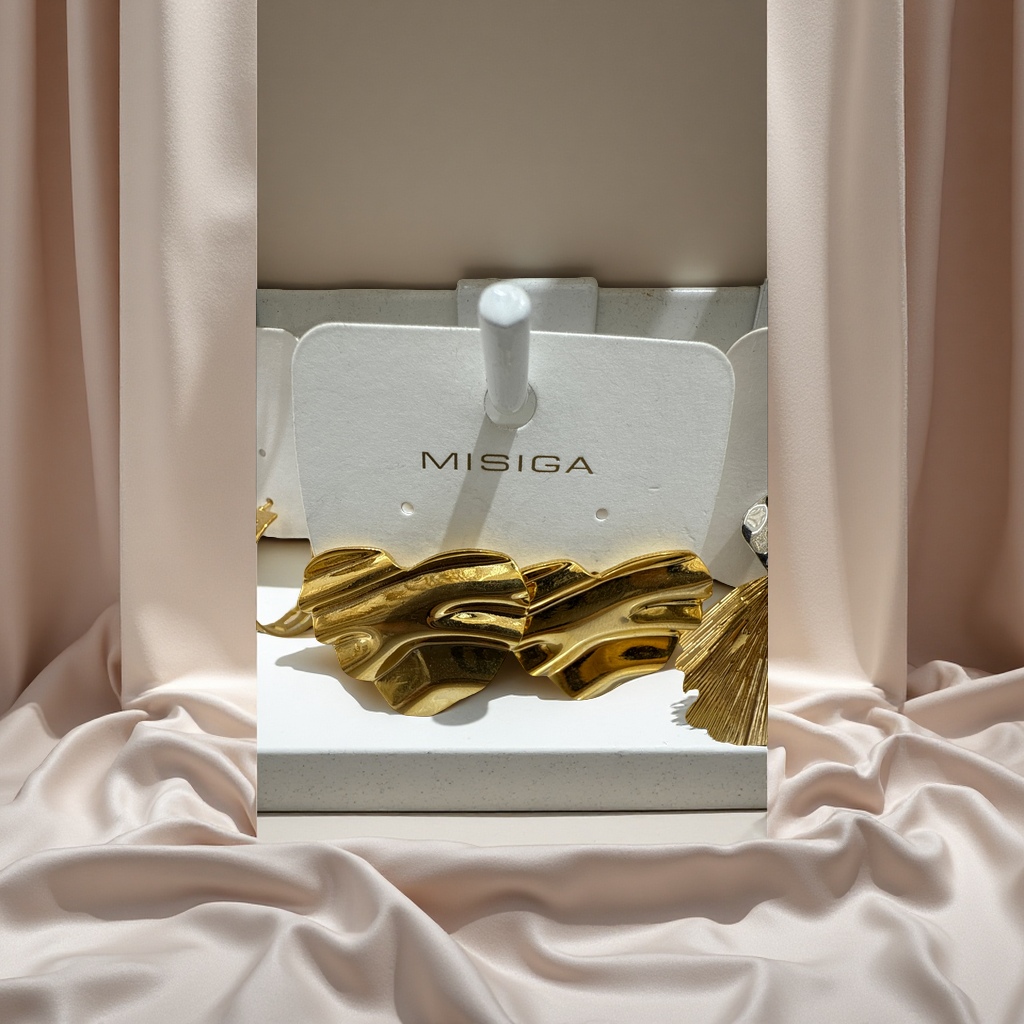 时尚桃心耳环个性风格潮流耳饰女简约气质耳坠耳饰品配饰