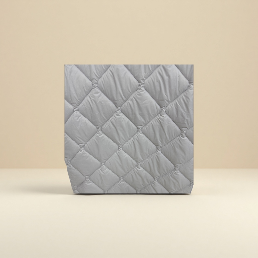 Quilted fabric in multiple colors is available for selection. It is a fashionable, comfortable, and handcrafted DIY fabric material for clothing and home goods Item Picture