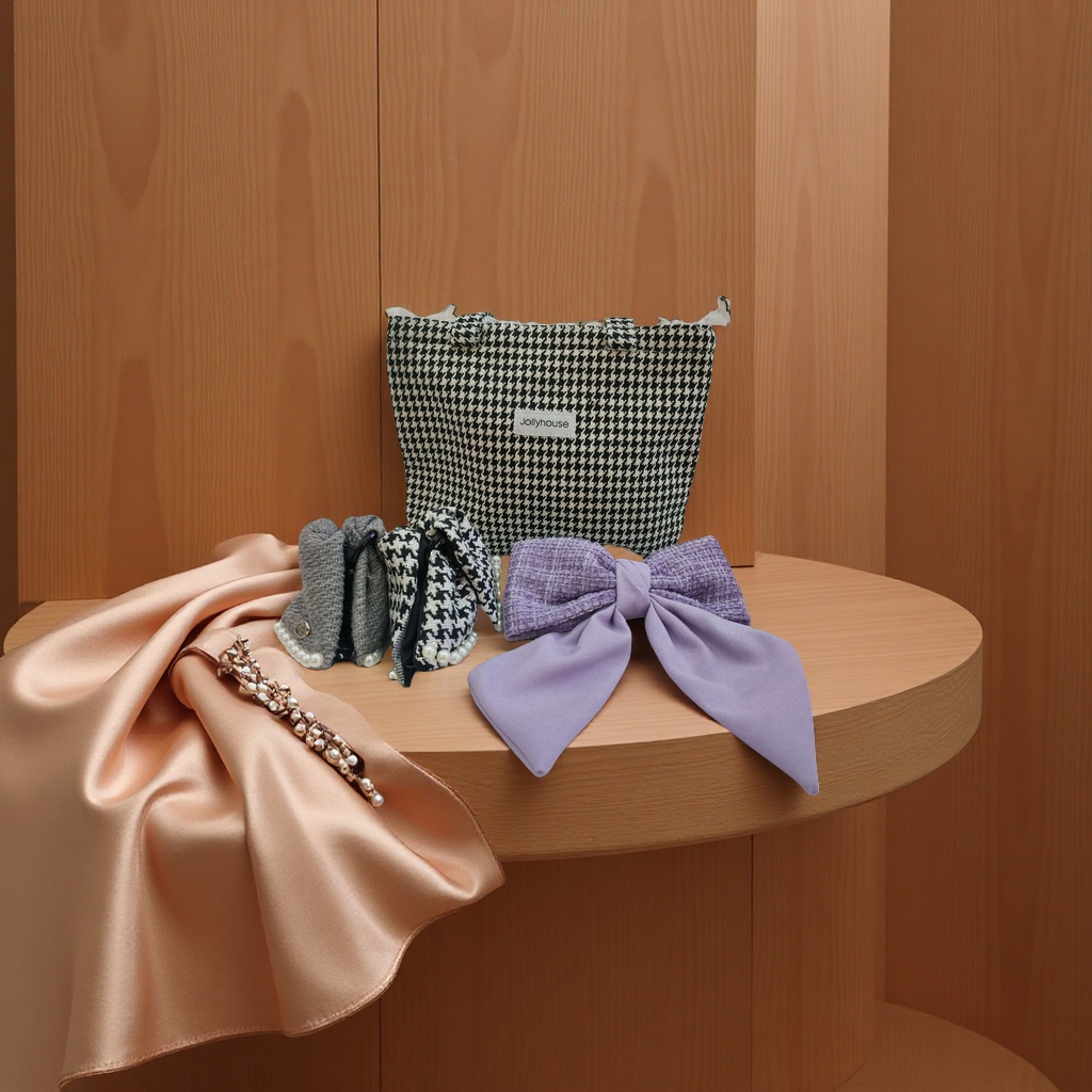 Xiaoxiangfeng fabric is a high-end, fashionable and light luxury hand-cut fabric. It is soft and comfortable. It is a clothing fabric with multiple colors available for spring, summer, autumn and winter Specification image