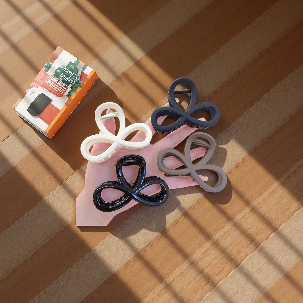 韩国简约发量少女后脑勺盘发抓夹高级感鲨鱼夹网红发饰新款发夹