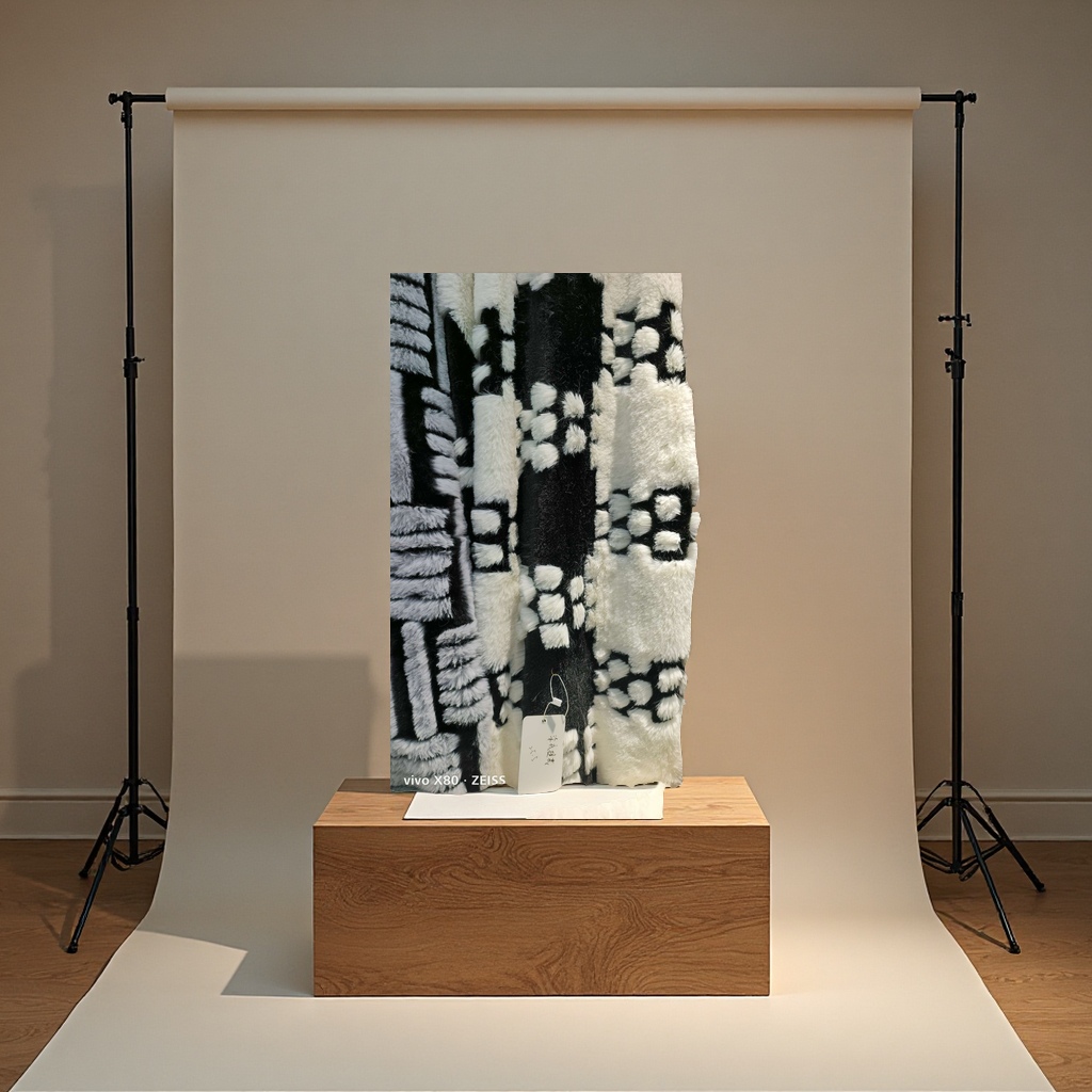 Dyed jacquard fabric is a multi-purpose home wear, carpet, hat, bedding and decorative fabric that is soft, comfortable and durable Application Scenario