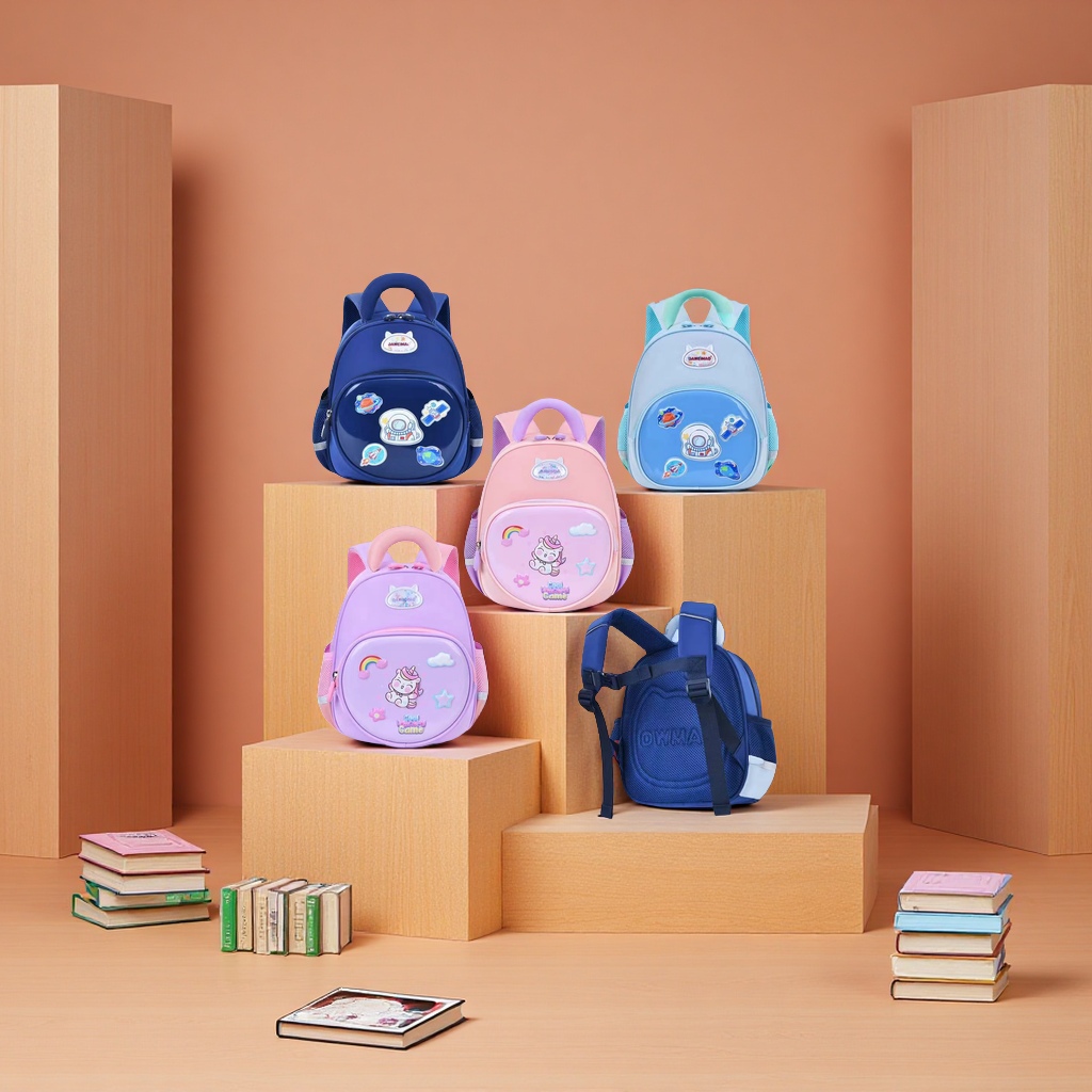 拉杆书包产品图