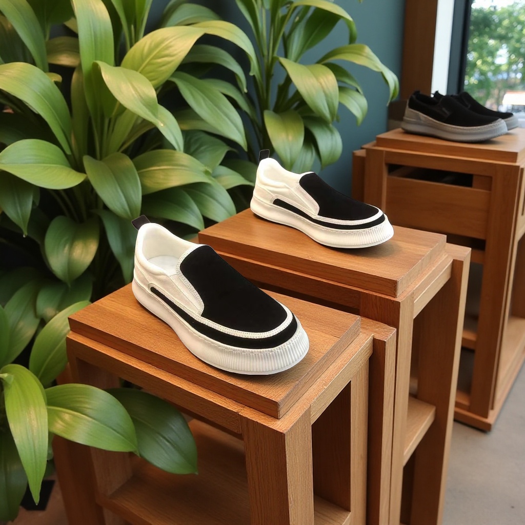 春季男鞋透气帆布鞋2025新款厚底一脚蹬休闲潮鞋平底百搭女式休闲单鞋