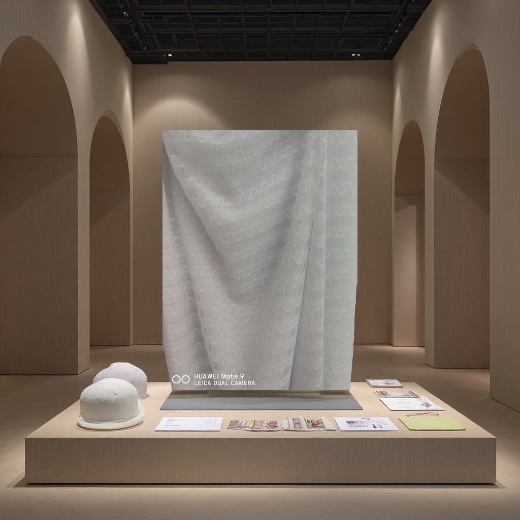 时尚服饰涤氨材质高弹性经编面料产品
细节图