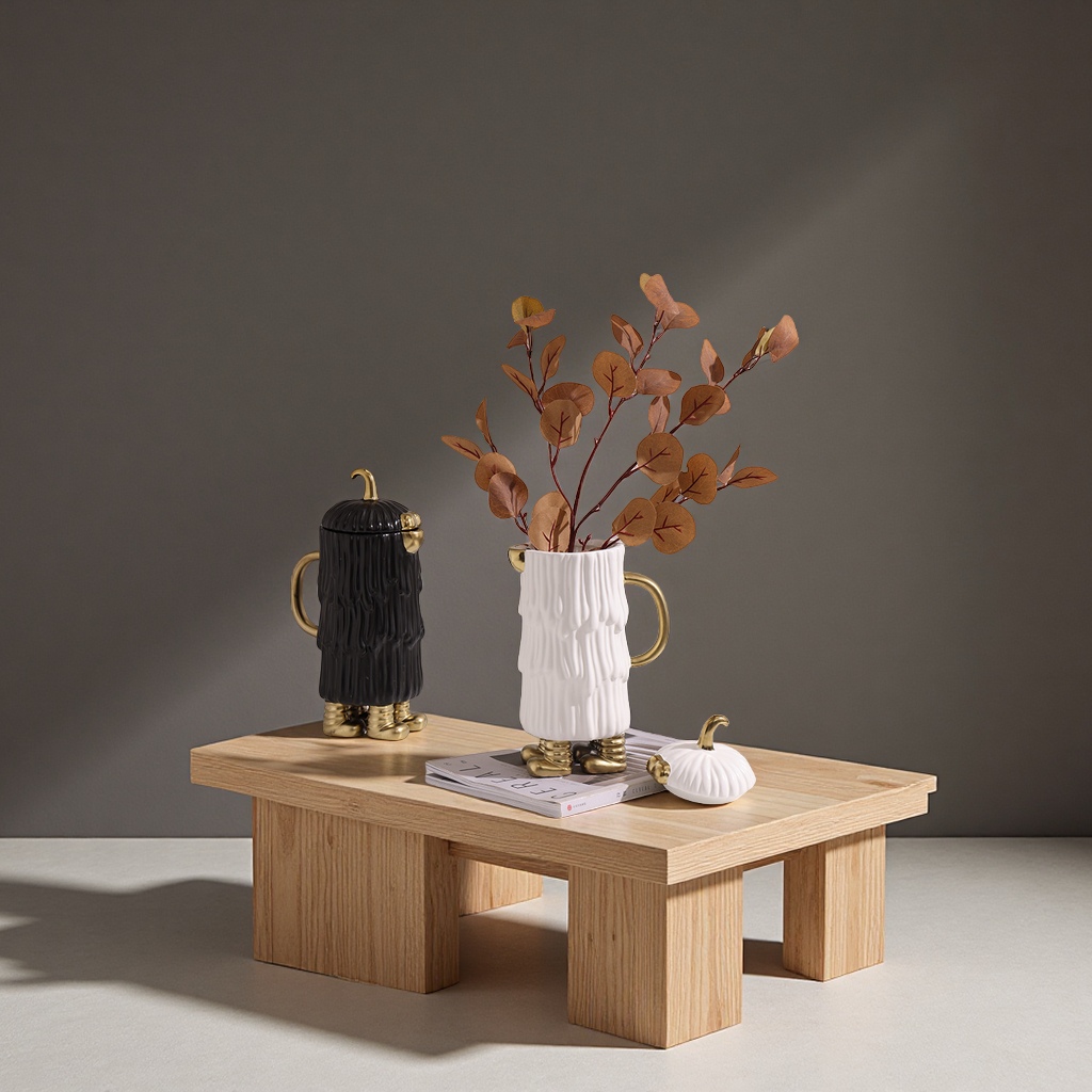 Nordic black and gold fun monster storage cans, creative decoration rooms, homestays, TV cabinets, soft furnishings, daily necessities, dust-proof glass sealed cans Application Scenario