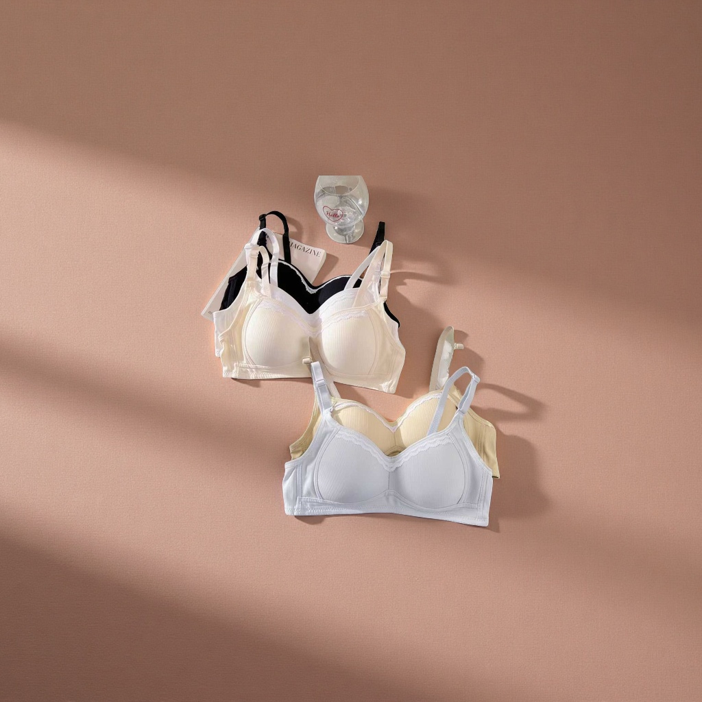 This lightweight, seamless and sweet bra is a breathable lingerie for girls, students, and cross-border trade. It has no steel bars details Picture
