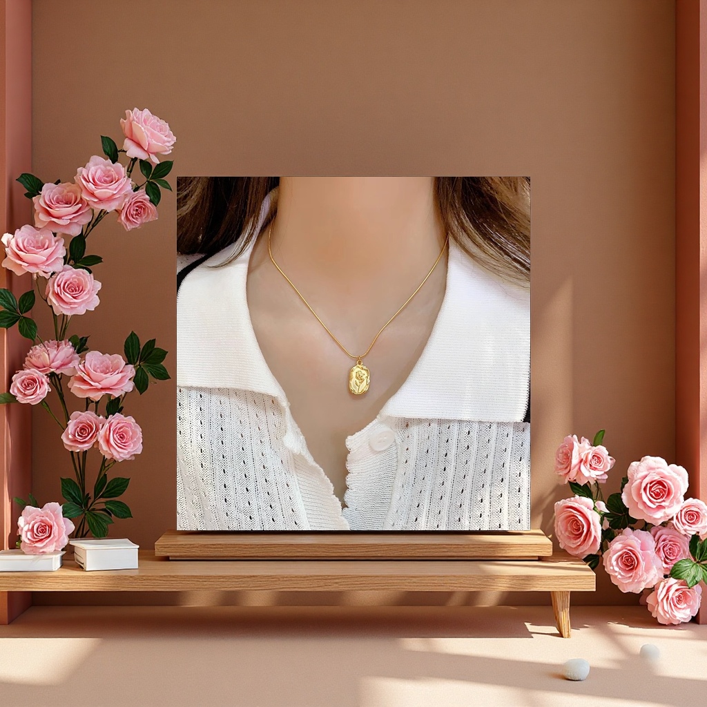 A fashionable and simple metal necklace is a versatile, trendy and personalized accessory for women. A chain collar is a perfect gift for girls detail image 3