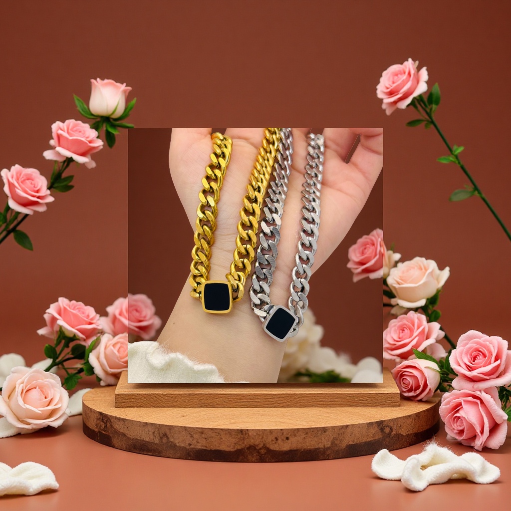 Fashionable and simple metal necklace, a versatile and trendy individual accessory for women. A couple necklace with a long chain for your girlfriend detail image 2