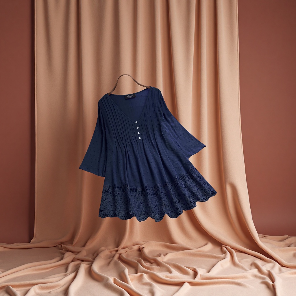 In the summer of 2024, there are some popular European and American items: loose jacquard lace cutout V-neck plus-size women's chiffon shirt and lace shirt details Picture