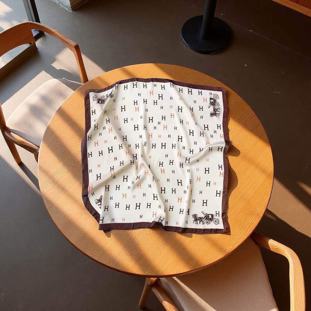 韩版70x70方巾女夏季百搭小领巾ins风装饰时尚丝巾服装配饰