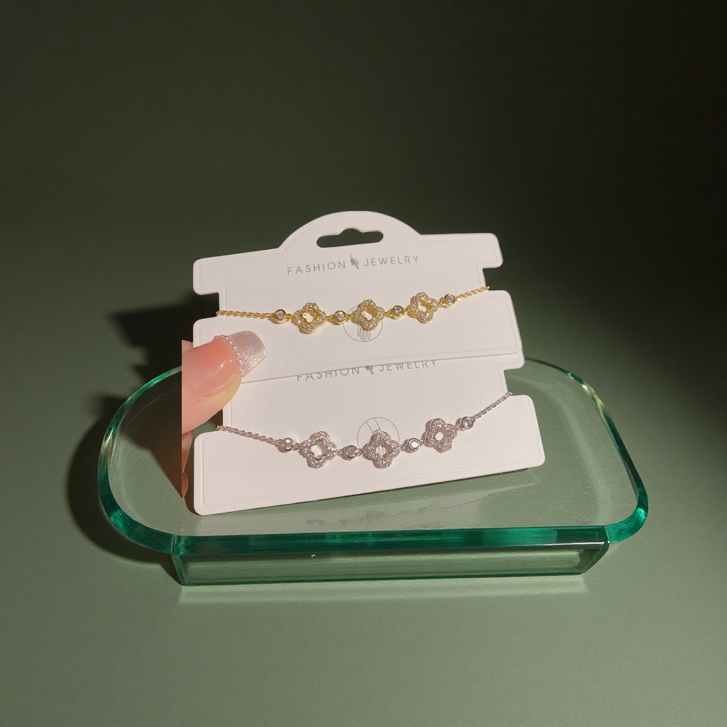 Primavera nueva moda micro circonitas cuatro hojas pulsera de flores luz de lujo accesorios de mano de alta calidad al por mayor para mujeres