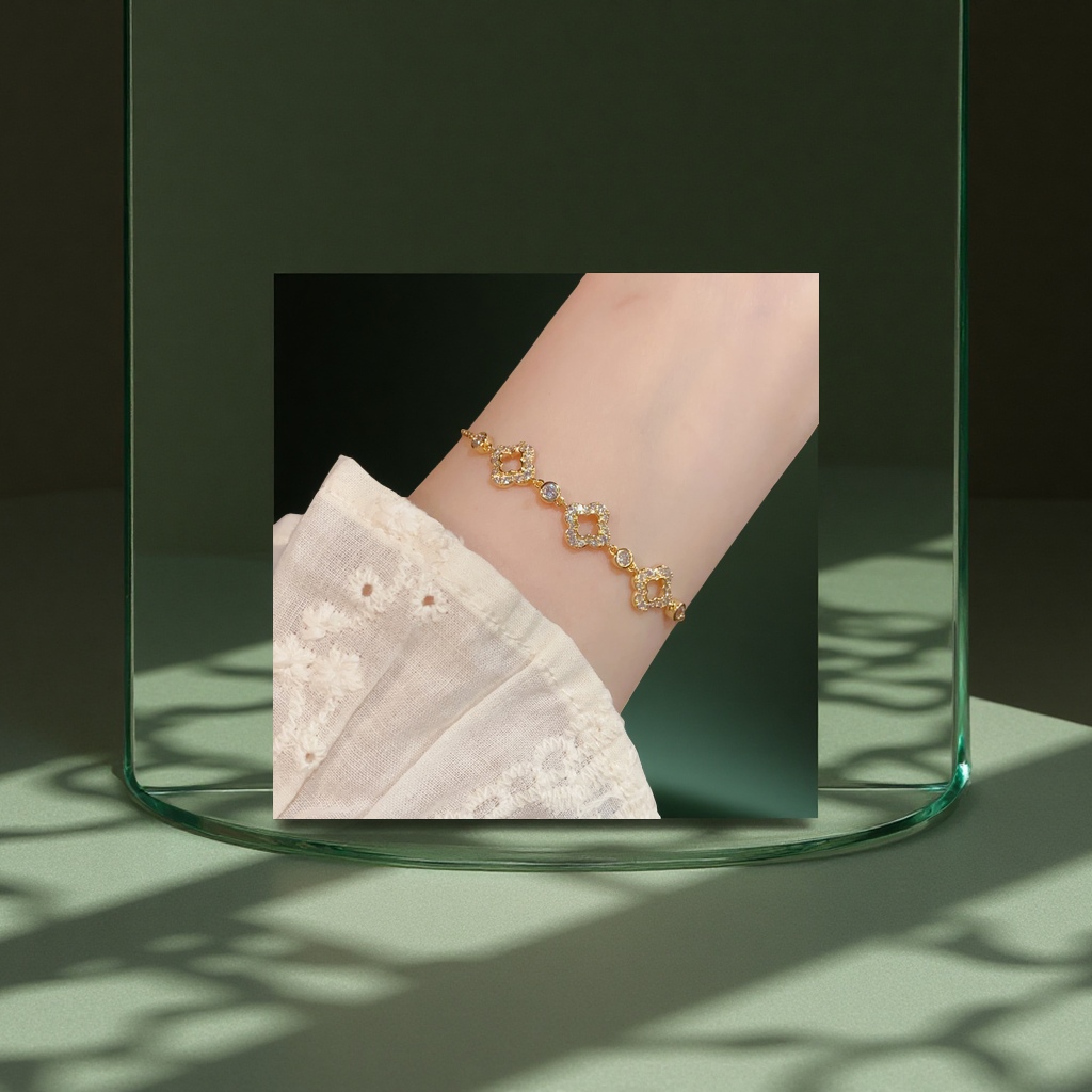 Primavera nueva moda micro circonitas cuatro hojas pulsera de flores luz de lujo accesorios de mano de alta calidad al por mayor para mujeres Application Scenario