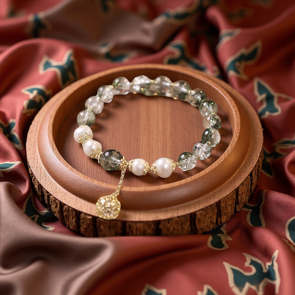 إن الرياح الوطنية تعود إلى العصور القديمة، مثل سوارات الخرز الخضراء Item Picture