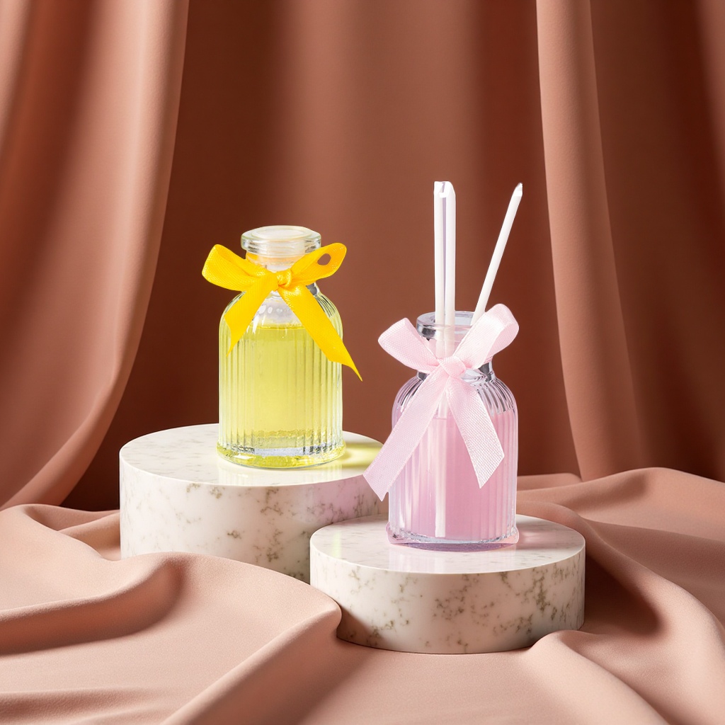 Wholesale of flameless scented candles, Roman column-shaped bottles, home bedroom scented ornaments, toilet deodorizing and odor-removing scented candles, household appliances full figure