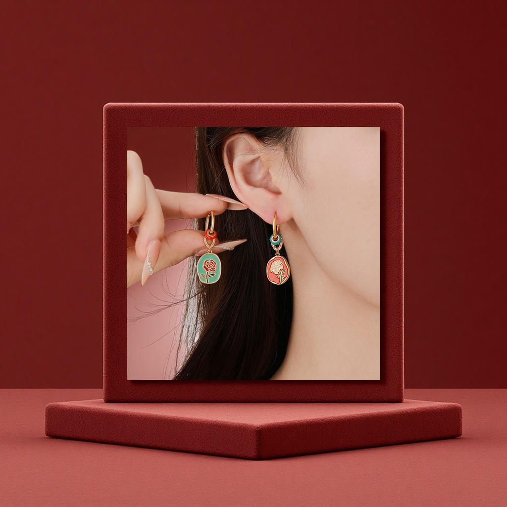 New Chinese-style double-sided enamel ear clips, high-end, niche and light luxury, gold-rimmed flower horse-shaped earrings, versatile and exquisite earrings details Picture