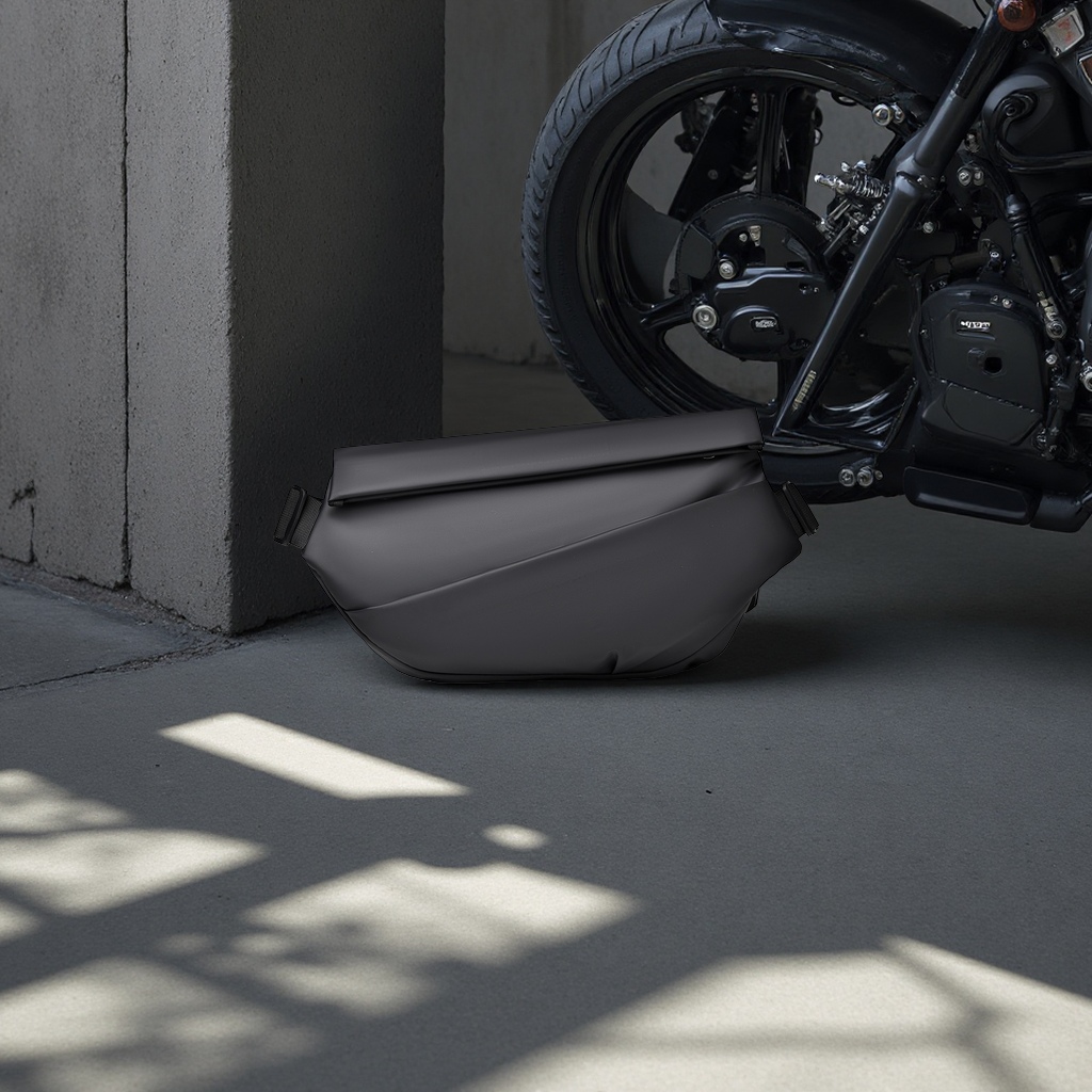 跨境新款潮牌男士机车斜挎包防泼水ipad多功能胸包潮酷斜跨单肩包