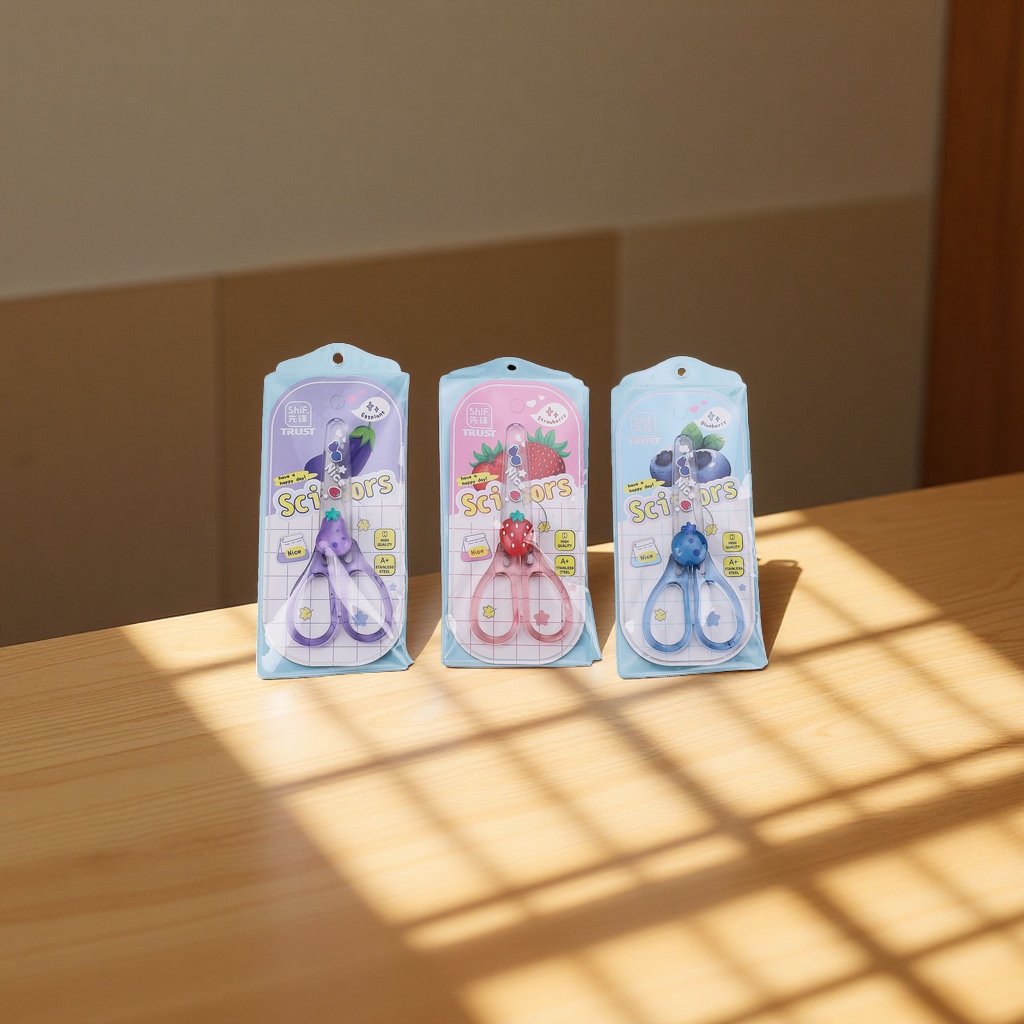 Pioneer 1517 Transparent handle cartoon Scissors, student safety scissors with sheath, manual operation scissors details Picture