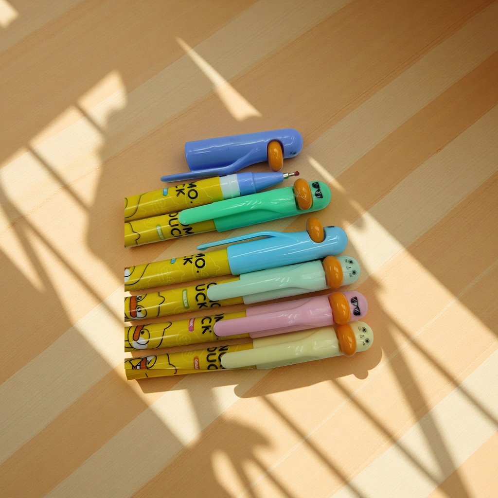 3D造型小鸭子拔帽式中油笔3d立体笔帽创意文具