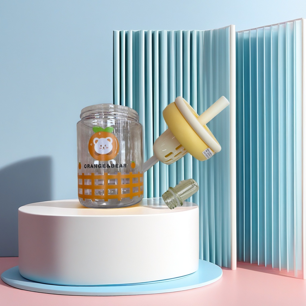 Plastic portable straw cup 180ml leak-proof lightweight drinking cup, outdoor travel plastic cup, children's plastic children's water cup, water cup, children's diagonal cross cartoon cup Application Scenario