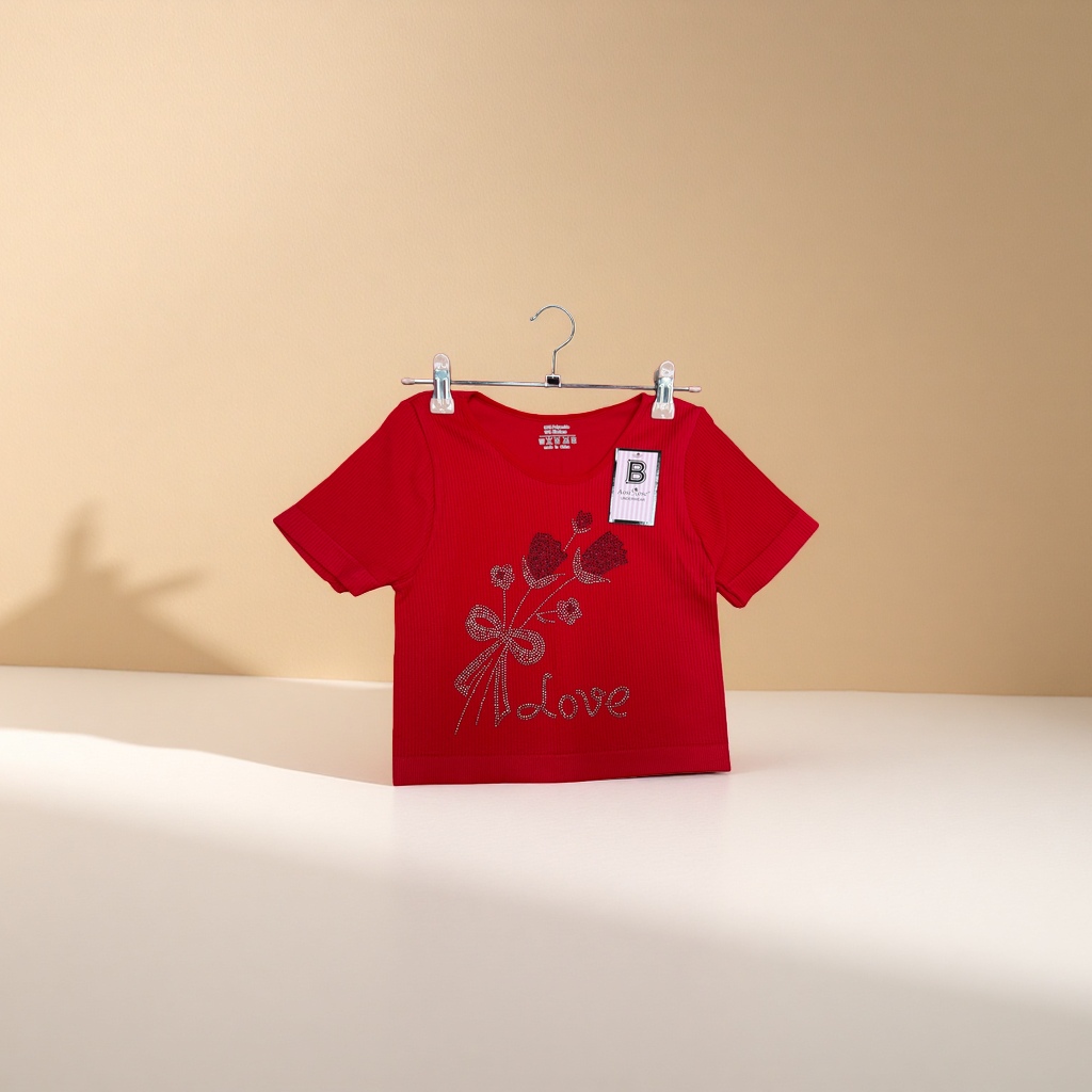 A new summer top for women, this refreshing short-sleeved shirt is breathable, sweat-absorbent, comfortable and casual. The vest is short and sexy for women details Picture